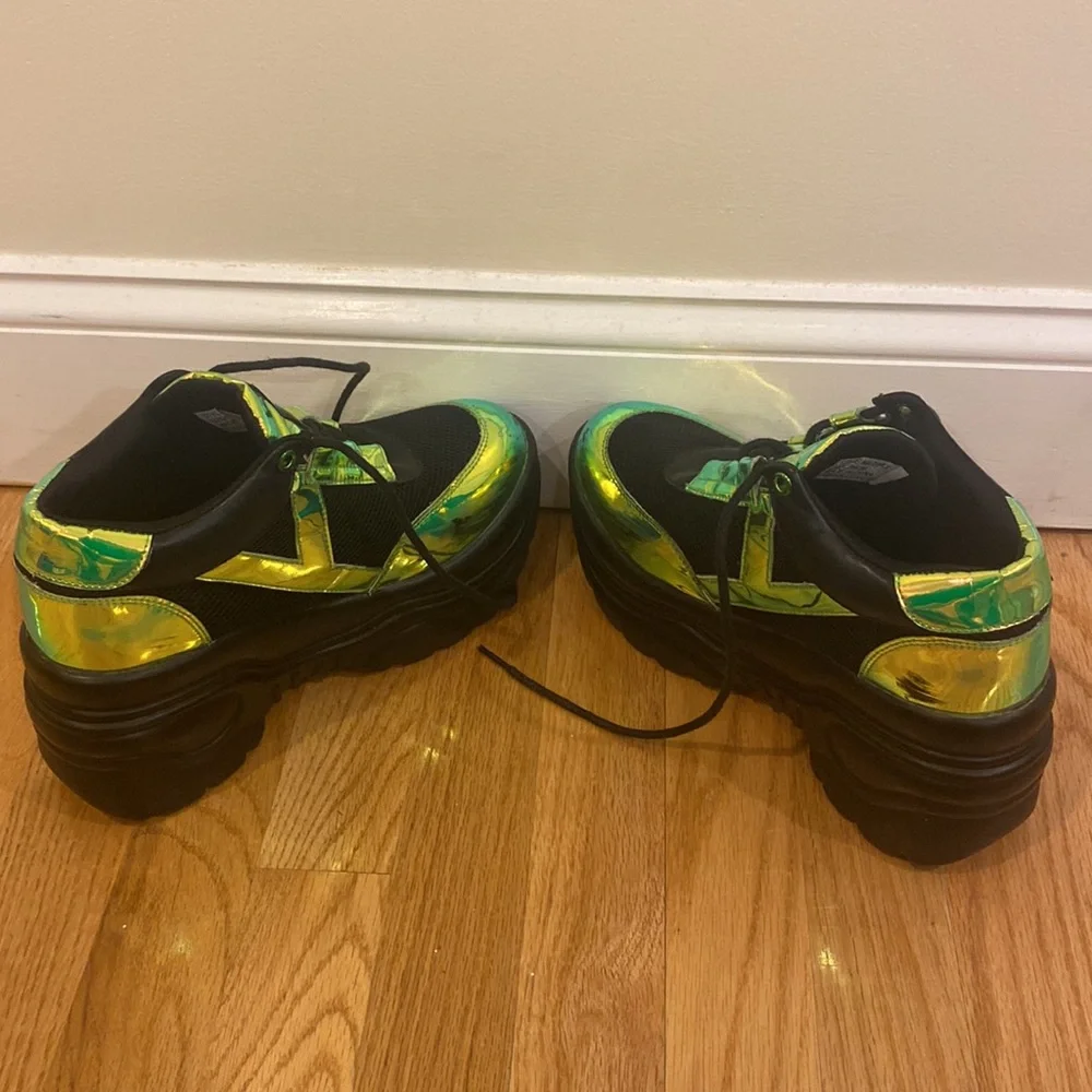Y.R.U. Matrixx Platform Sneakers - black and green holographic - Picture 6 of 6